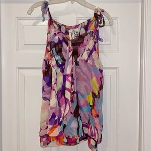 DVF Exclusively for COOP Barney’s New York silk blouse🌻